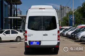 福建奔驰-凌特-2.1T佳旅 中轴版