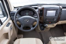 厦门金龙联合-凯特-2.8T轻型客车豪华型SC28R