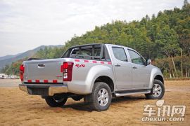 江西五十铃-D-MAX-2.5T四驱 手动豪华型4JK1
