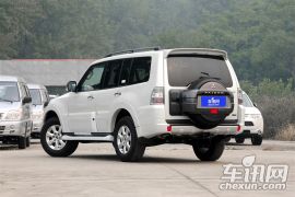 三菱-帕杰罗-3.0L 精英超越版 国V