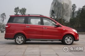 北汽银翔-幻速H2-1.5L 自动尊贵型  ￥6.88