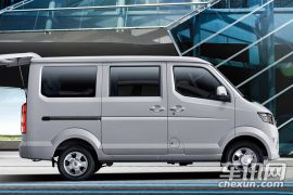 一汽吉林-佳宝V77