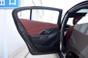 通用别克-君越-2.0T SIDI 精英技术型  ￥26.99