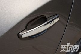 通用别克-君越-2.0T SIDI 精英技术型  ￥26.99