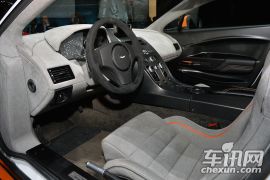 阿斯顿·马丁-V8 Vantage