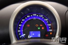 比亚迪-比亚迪F0-1.0L AMT 铉酷型