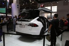 TESLA-MODEL X