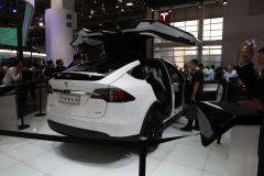 TESLA-MODEL X