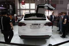 TESLA-MODEL X