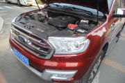 江铃汽车-撼路者-2.0T 汽油四驱旗舰版