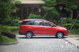 北汽银翔-幻速H3F-1.5L 尊贵型 7座