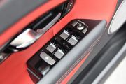 奇瑞捷豹路虎-揽胜极光-2.0T HSE DYNAMIC 致动版