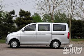 上汽通用五菱-五菱荣光V