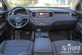 起亚-全新索兰托L-2.4L 汽油4WD定制版 7座 国V