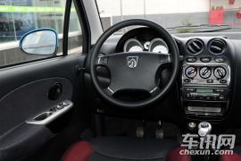 宝骏-乐驰-改款 1.2L 手动运动版活力型  ￥4.68