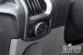 江铃汽车-全顺-2.0T柴油Kombi短轴低顶