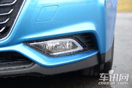 东风裕隆-锐3-1.6L CVT尊享型天窗版