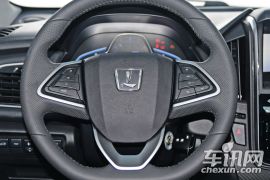 东风裕隆-锐3-1.6L CVT尊享型天窗版