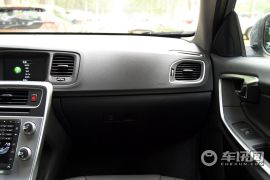 沃尔沃-沃尔沃V60-2.0T T5 智逸版