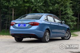 奇瑞汽车-艾瑞泽7e-1.6L e致享版