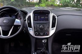 江铃汽车-域虎-2.4T四驱豪华版JX4D24