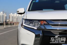 广汽三菱-欧蓝德-2.4L 四驱精英版 5座