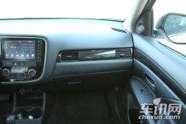 广汽三菱-欧蓝德-2.4L 四驱精英版 5座