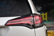 一汽丰田-RAV4荣放-荣放 2.5L 自动四驱尊贵版