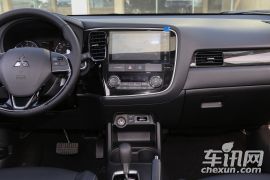 广汽三菱-欧蓝德-2.4L 四驱尊贵版 7座