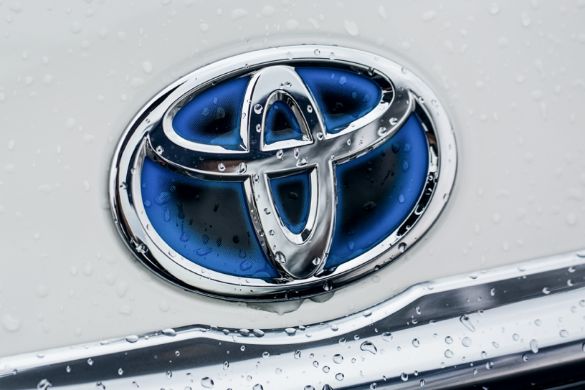       卡罗拉双擎——将优秀进行到底！