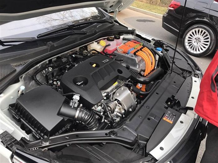 荣威ei6将于今年5月上市 百公里油耗4.7L