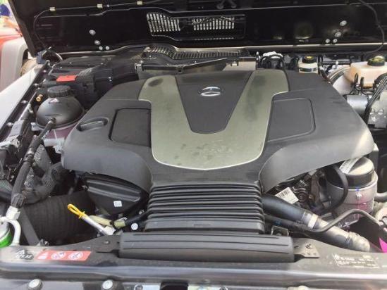 G级硬派越野SUV，直接虐爆丰田陆巡，16款奔驰G350柴油