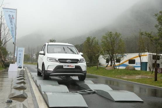开瑞K60 ：8万元内最超值自动挡7座SUV 