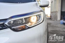 东风雷诺-科雷嘉-2.0L 两驱豪华版