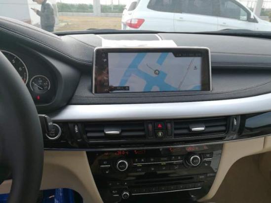 17款平行进口宝马X6 庞大车身 跑车的性能