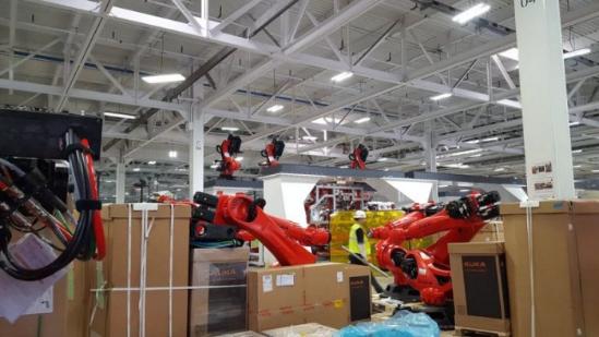 特斯拉机器人工厂上线 Model 3量产提速