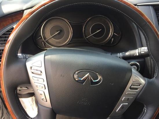 2017款英菲尼迪QX80霸气越野中东现车优惠