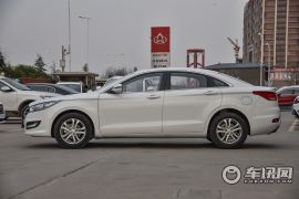 一汽奔腾-奔腾B50-1.6L 手动豪华型