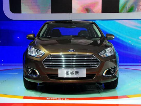 福特福睿斯2017款全国最低价现金直降4.2万元