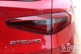 阿尔法罗密欧-Stelvio-2.0T 200HP 精英版