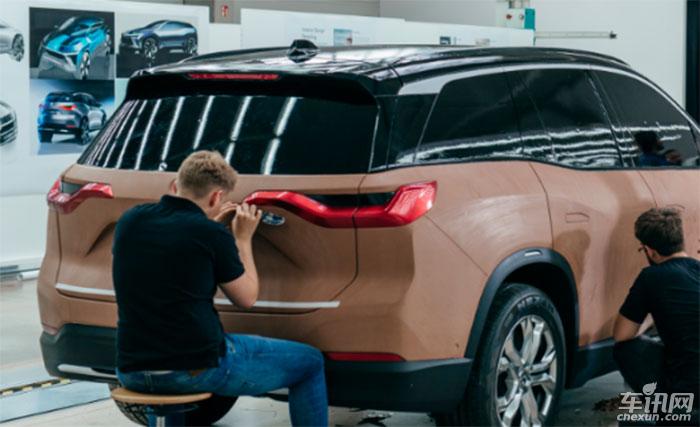 蔚来设计故事 | 三大家族设计之心跳尾灯