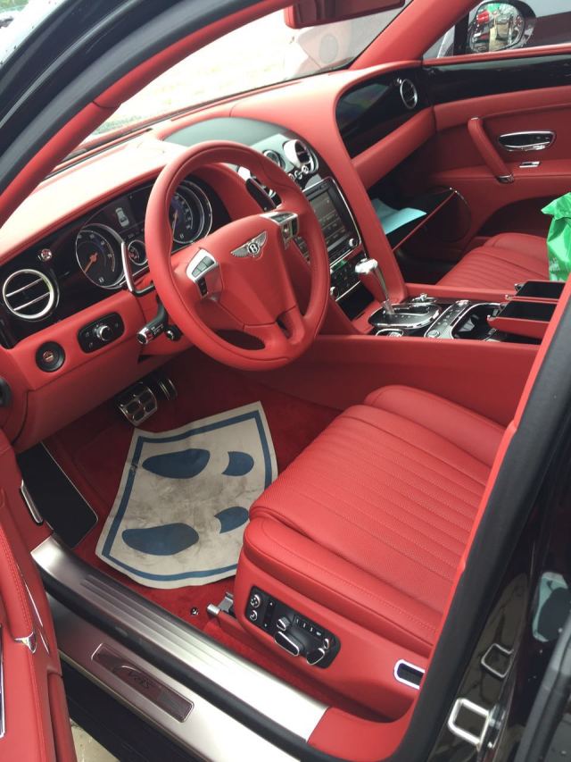 17款宾利飞驰v8s欧版顶配 内饰奢华配置高