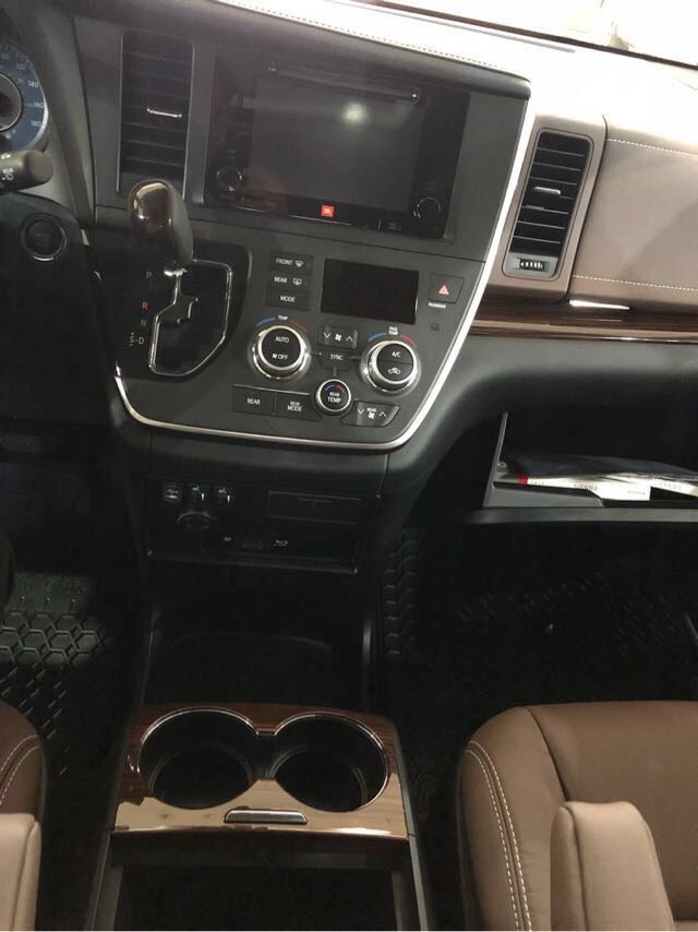 17款丰田塞纳全智能舒适性越野津港特惠售