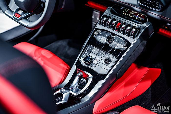 兰博基尼Aventador S敞篷版登陆广州车展