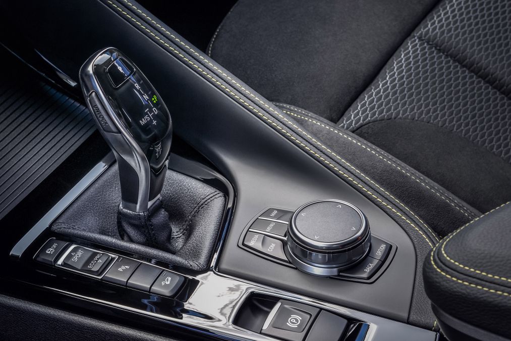 宝马推出全新跨界SUV X2预计售价25.6万