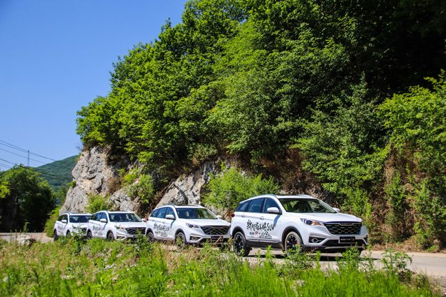 售价8.39-12.59万 一汽奔腾SENIA R9上市