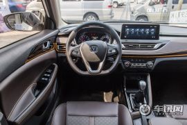 长安汽车-逸动DT-1.6L 手动尊享型