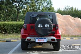 北京汽车-BJ40 PLUS-2.0T 手动四驱尊贵版  ￥15.98