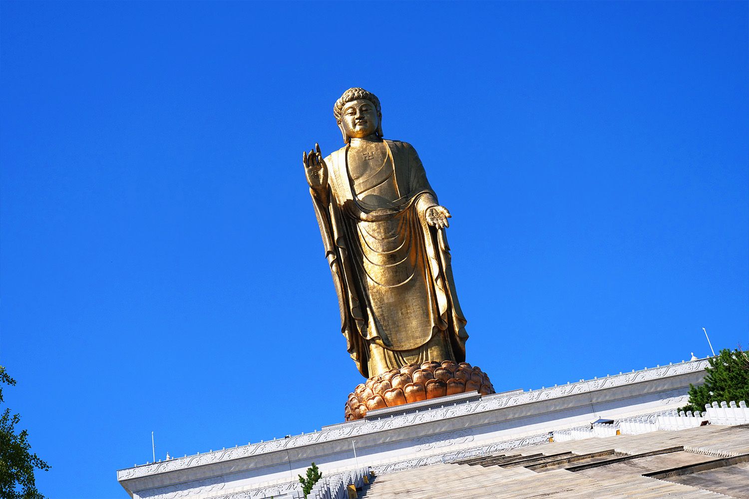 佛泉寺佛系之旅 体验别克威朗20T豪华型