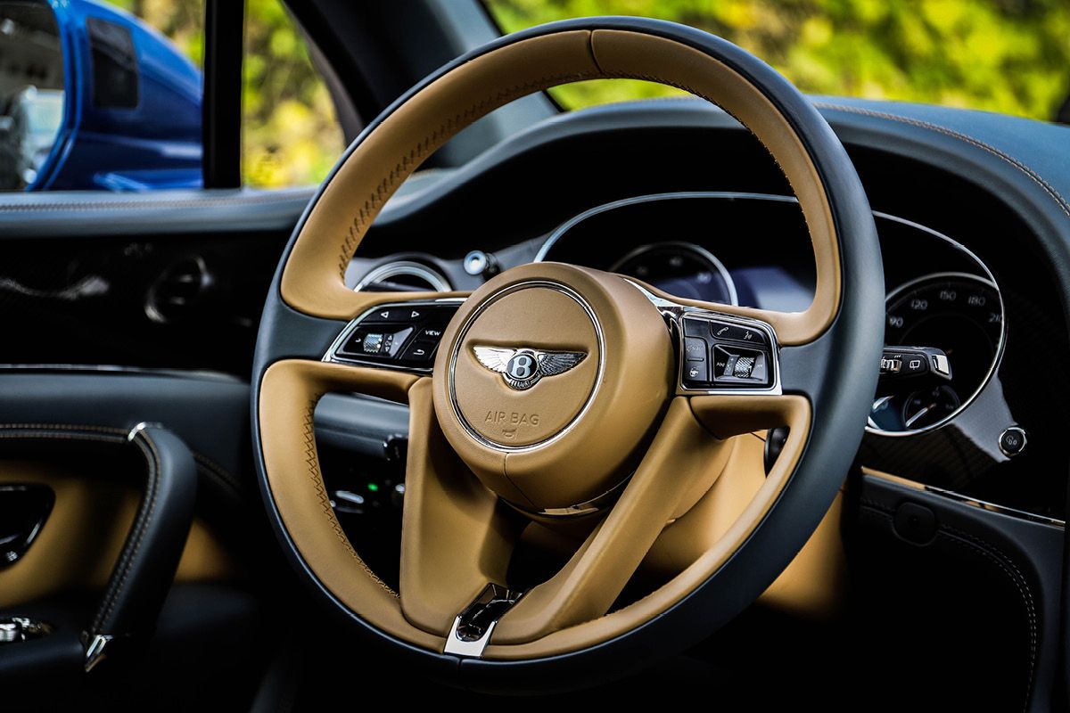 先是宾利后是SUV offroad体验宾利添越V8